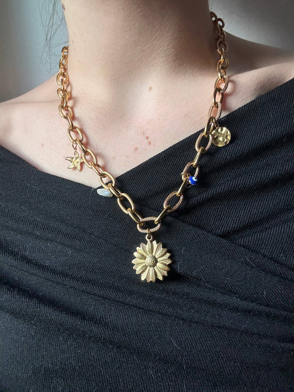 Gros collier breloques Coeur Pastel