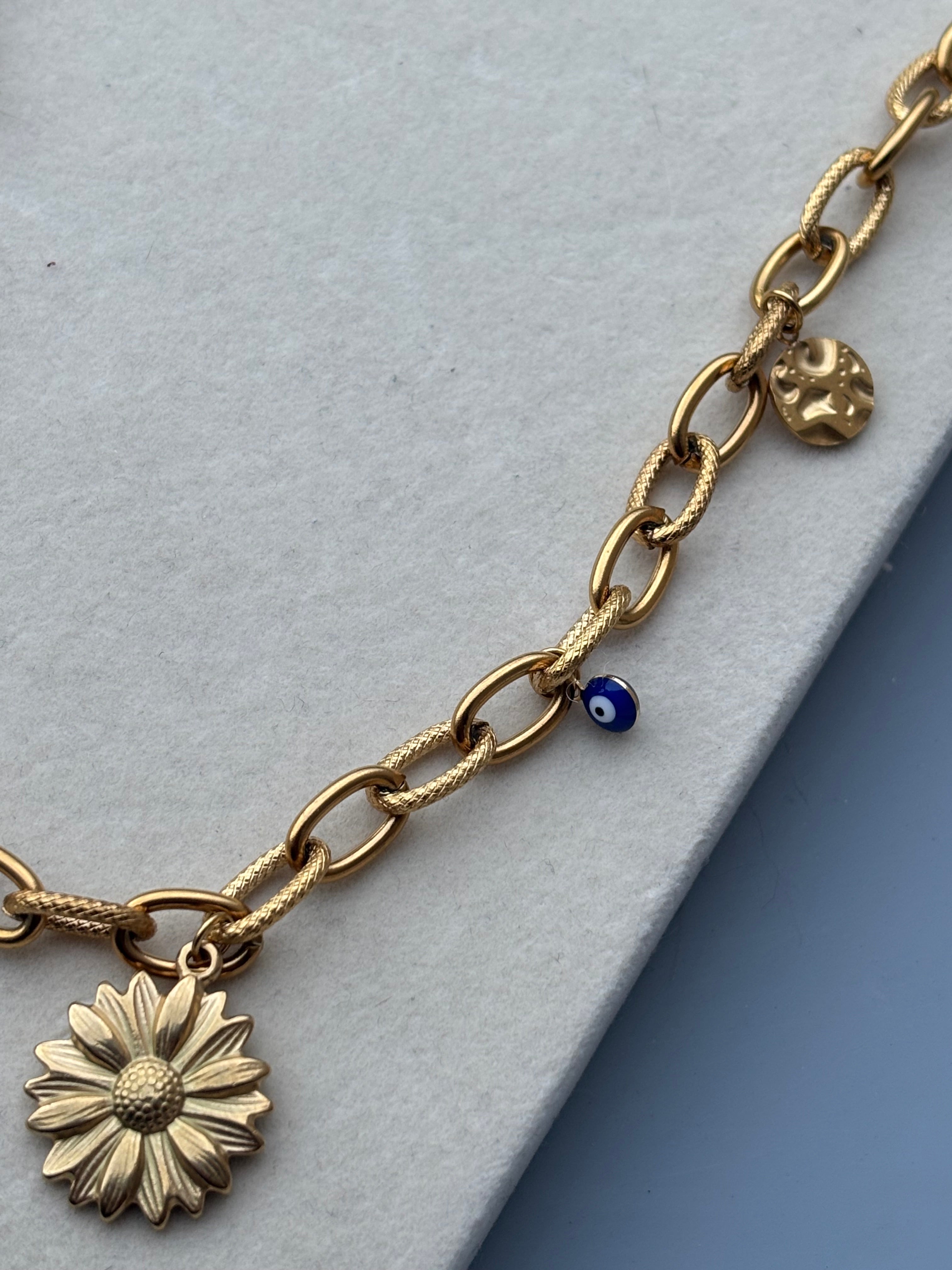 Gros collier breloques Coeur Pastel