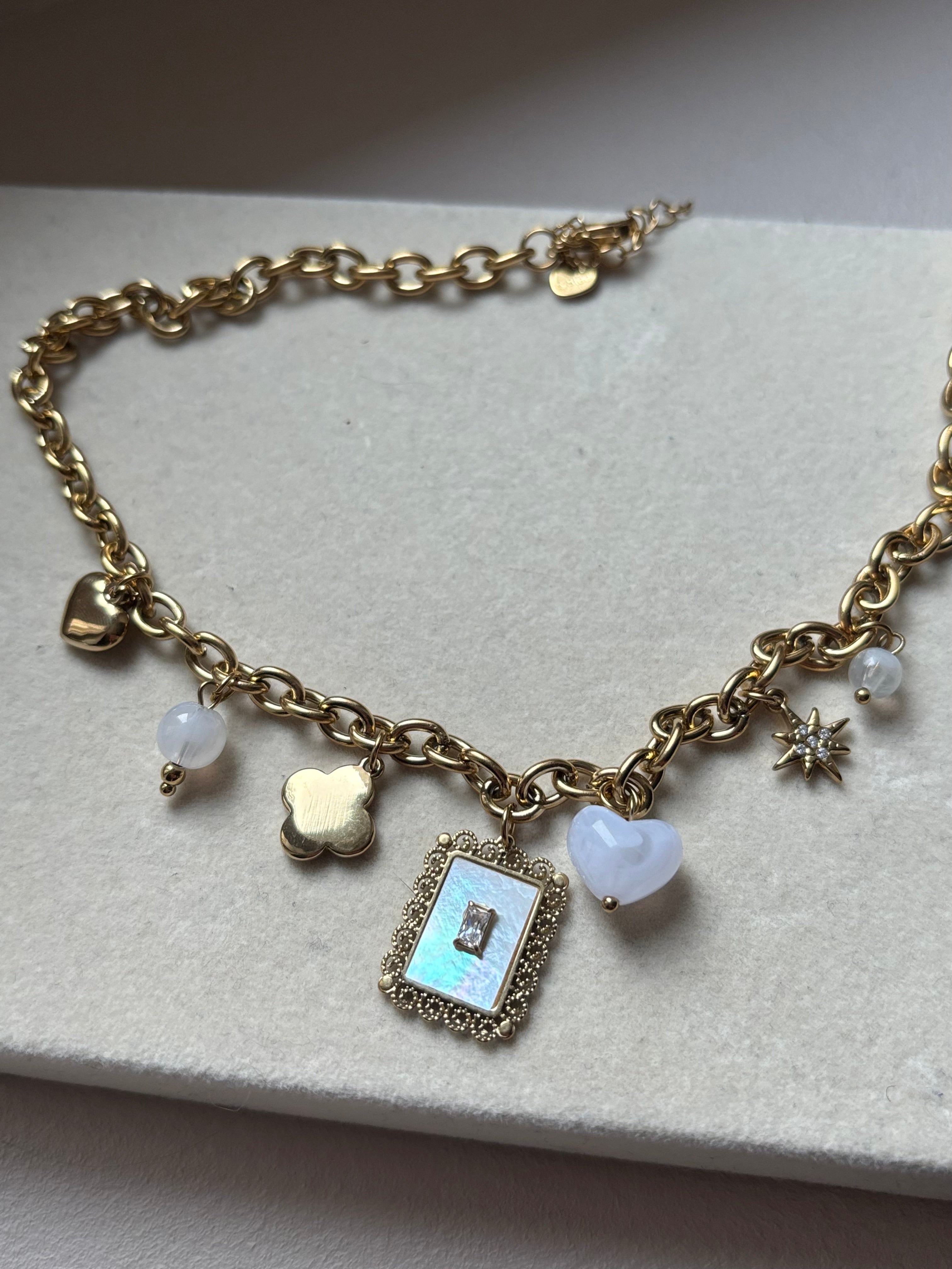 Collier Clara