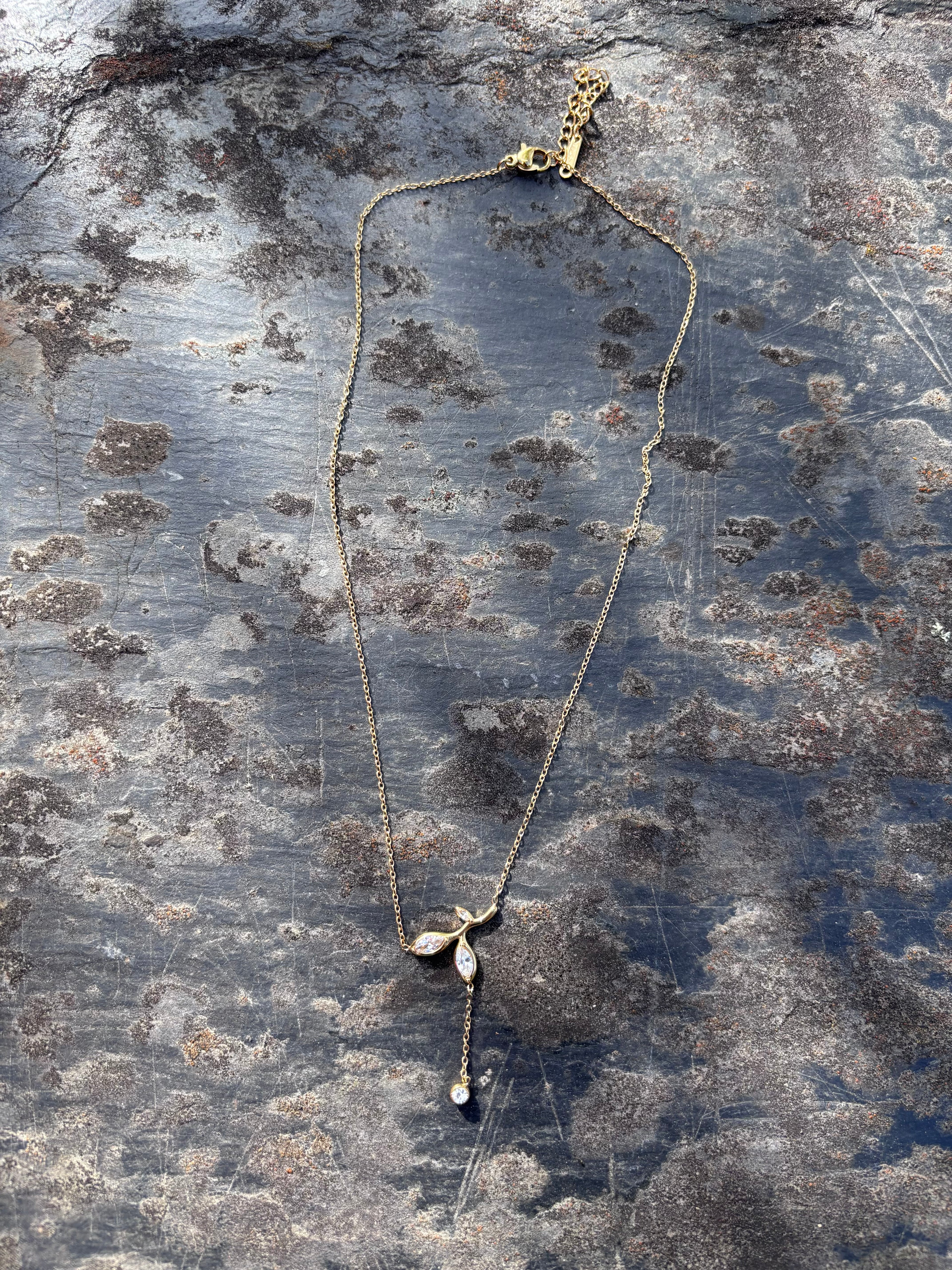 Collier Angela