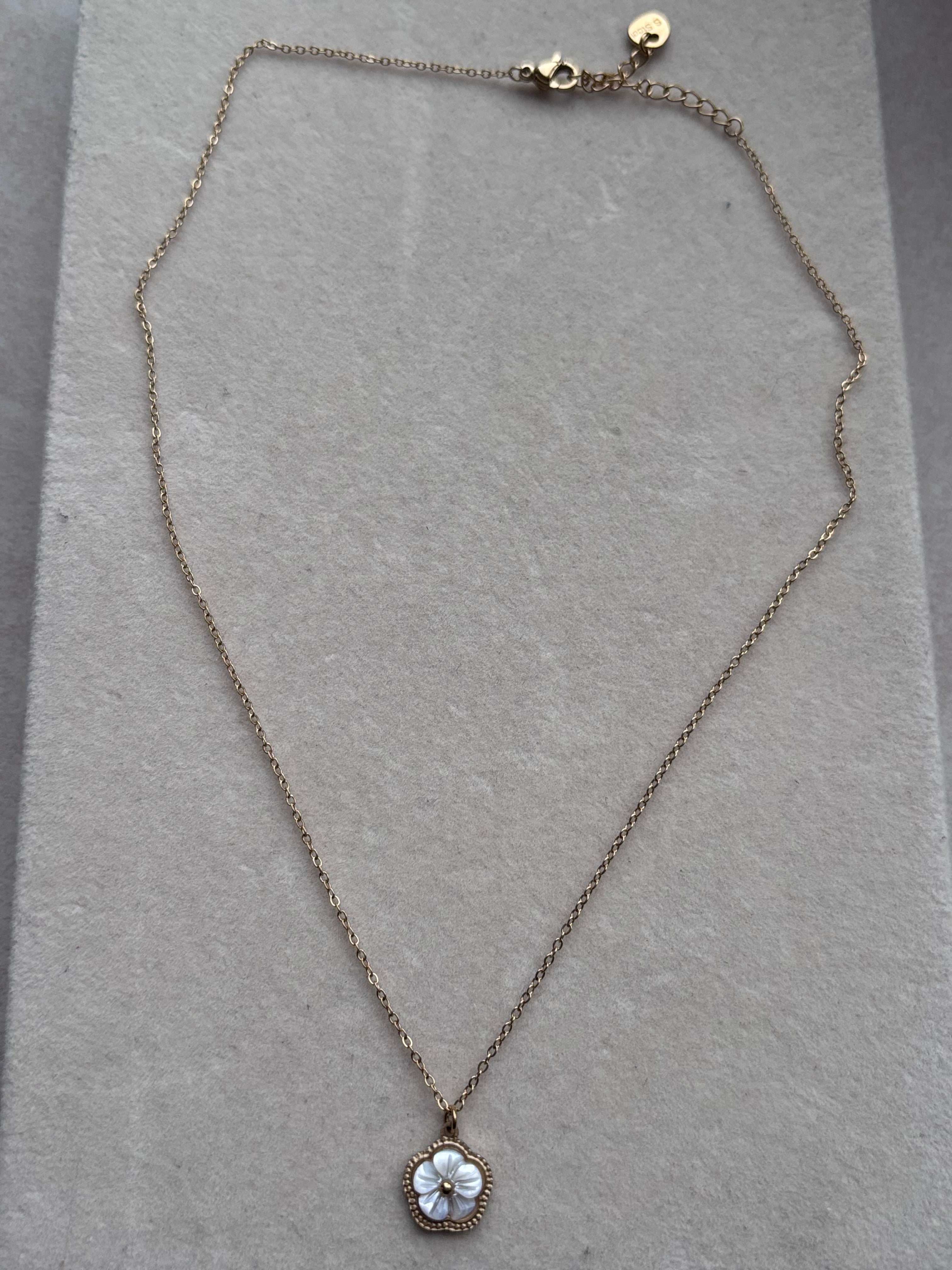 Collier alma