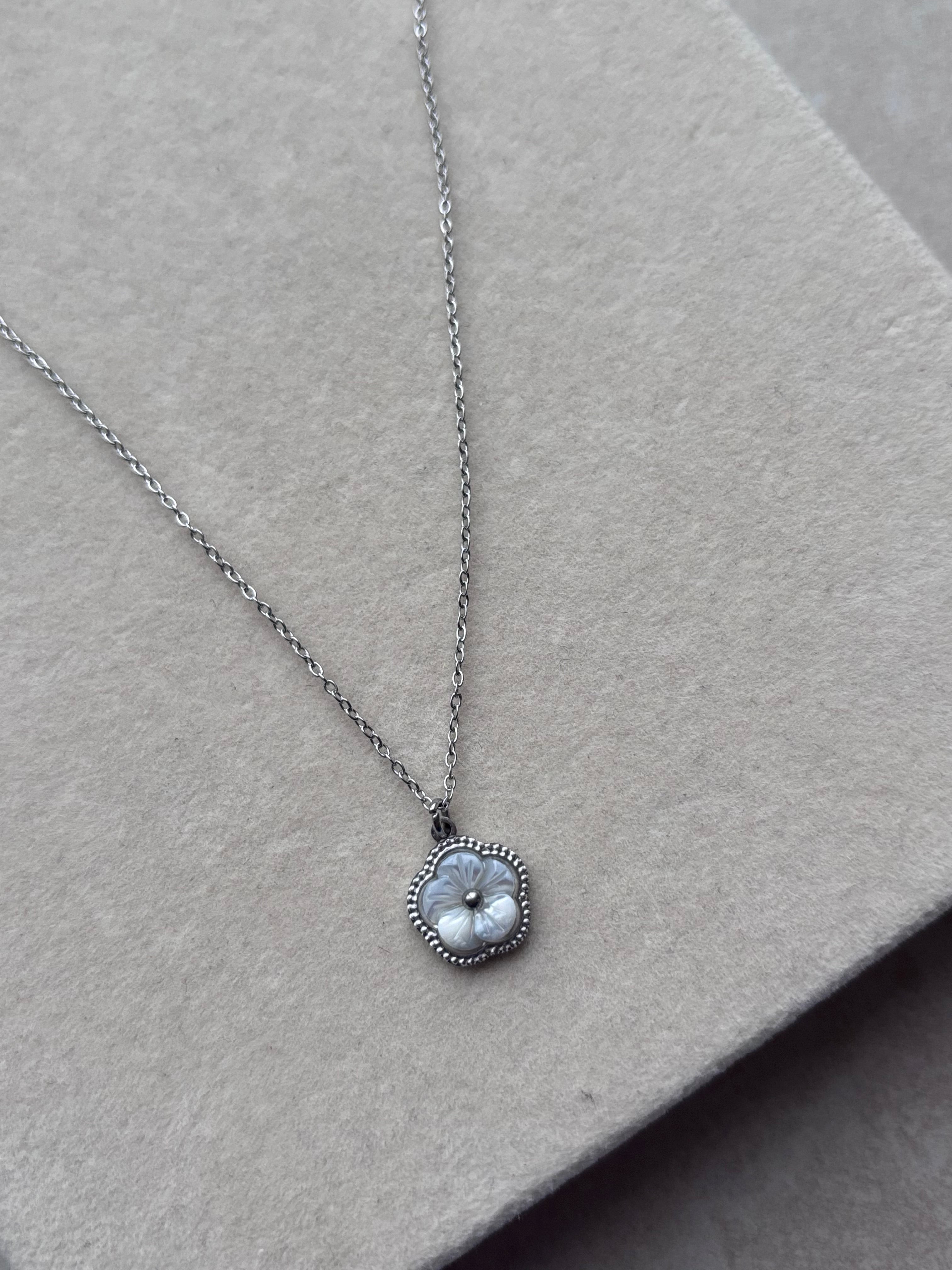 Collier alma