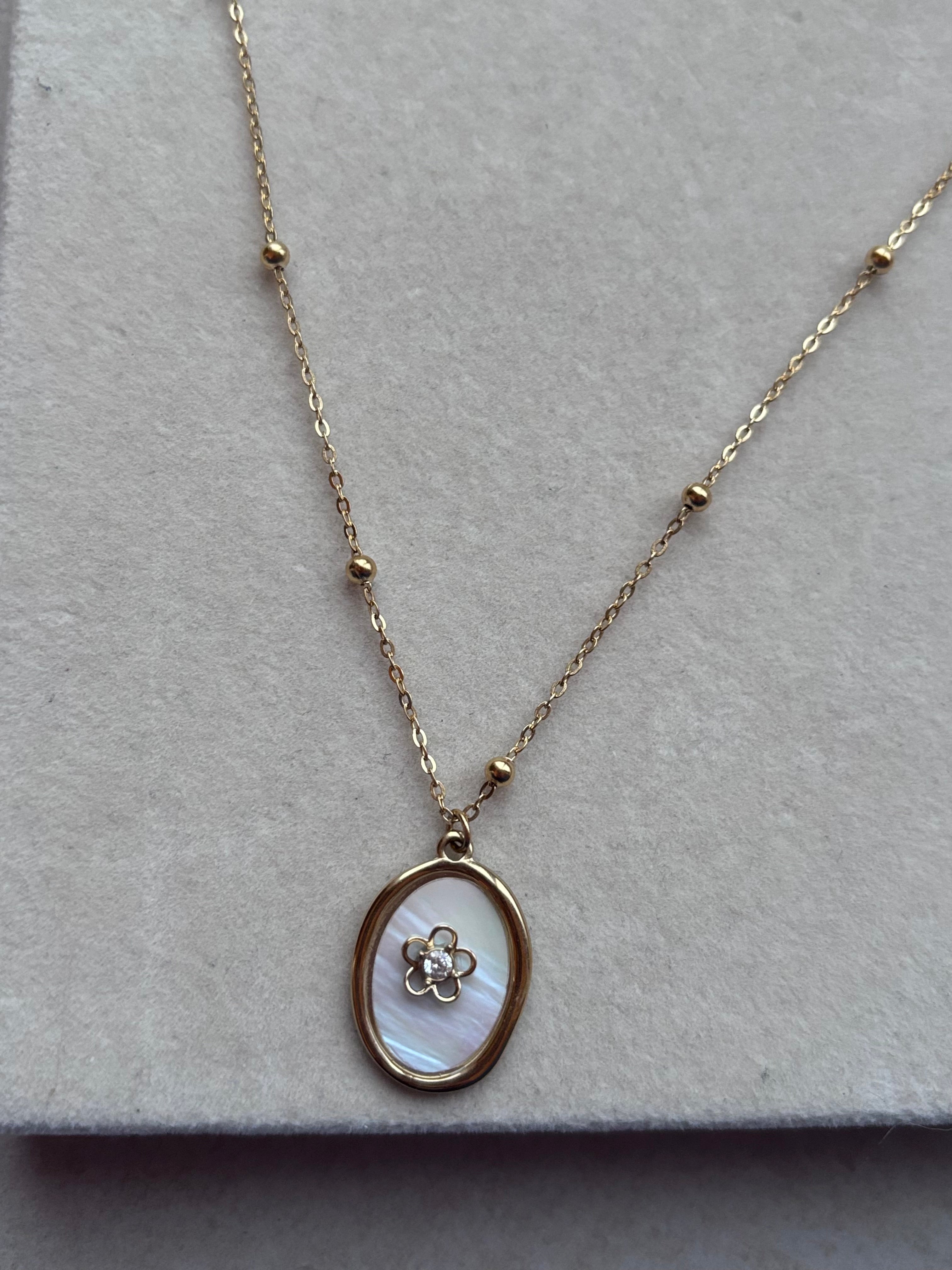 Collier Anna