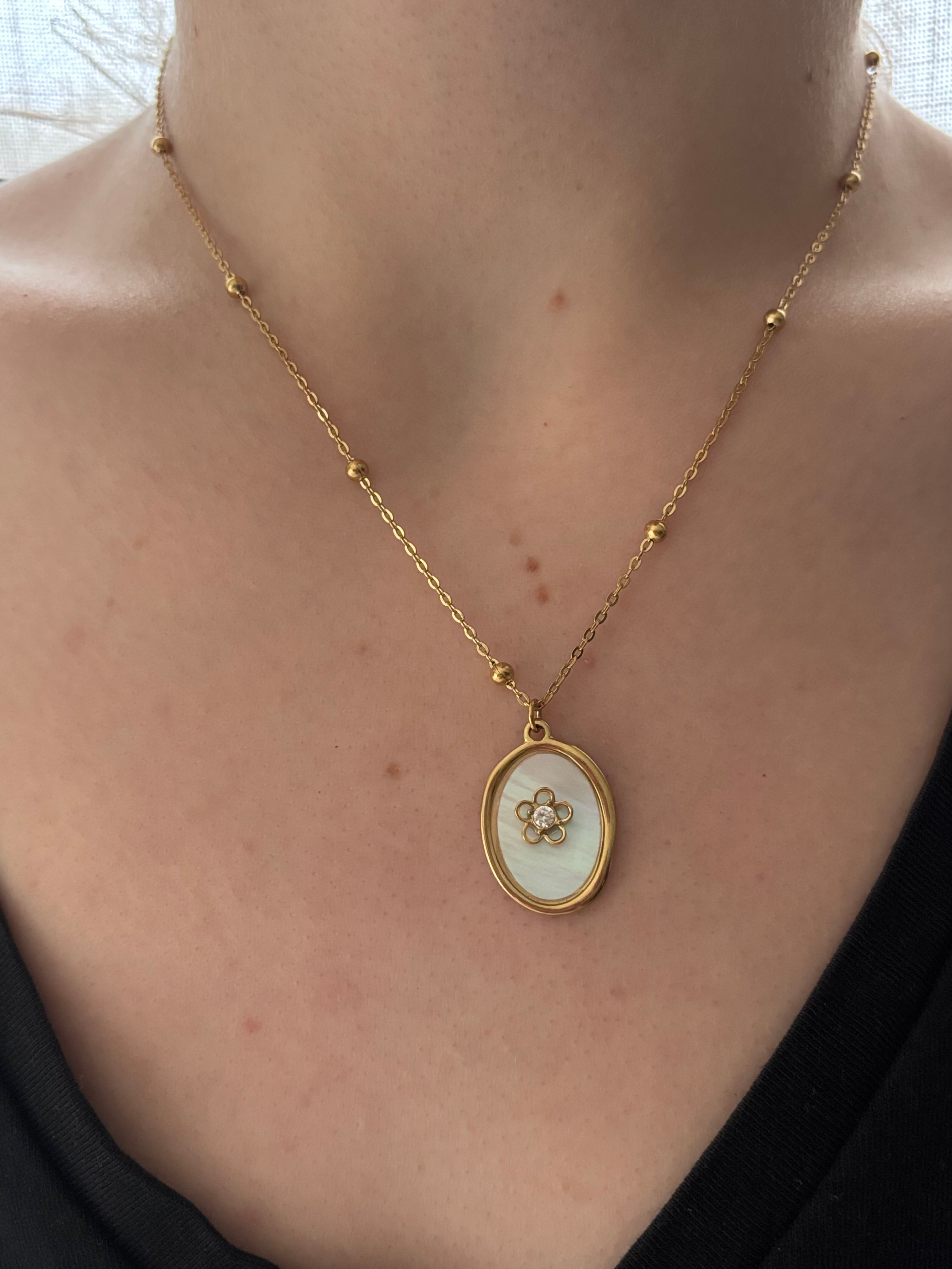 Collier Anna