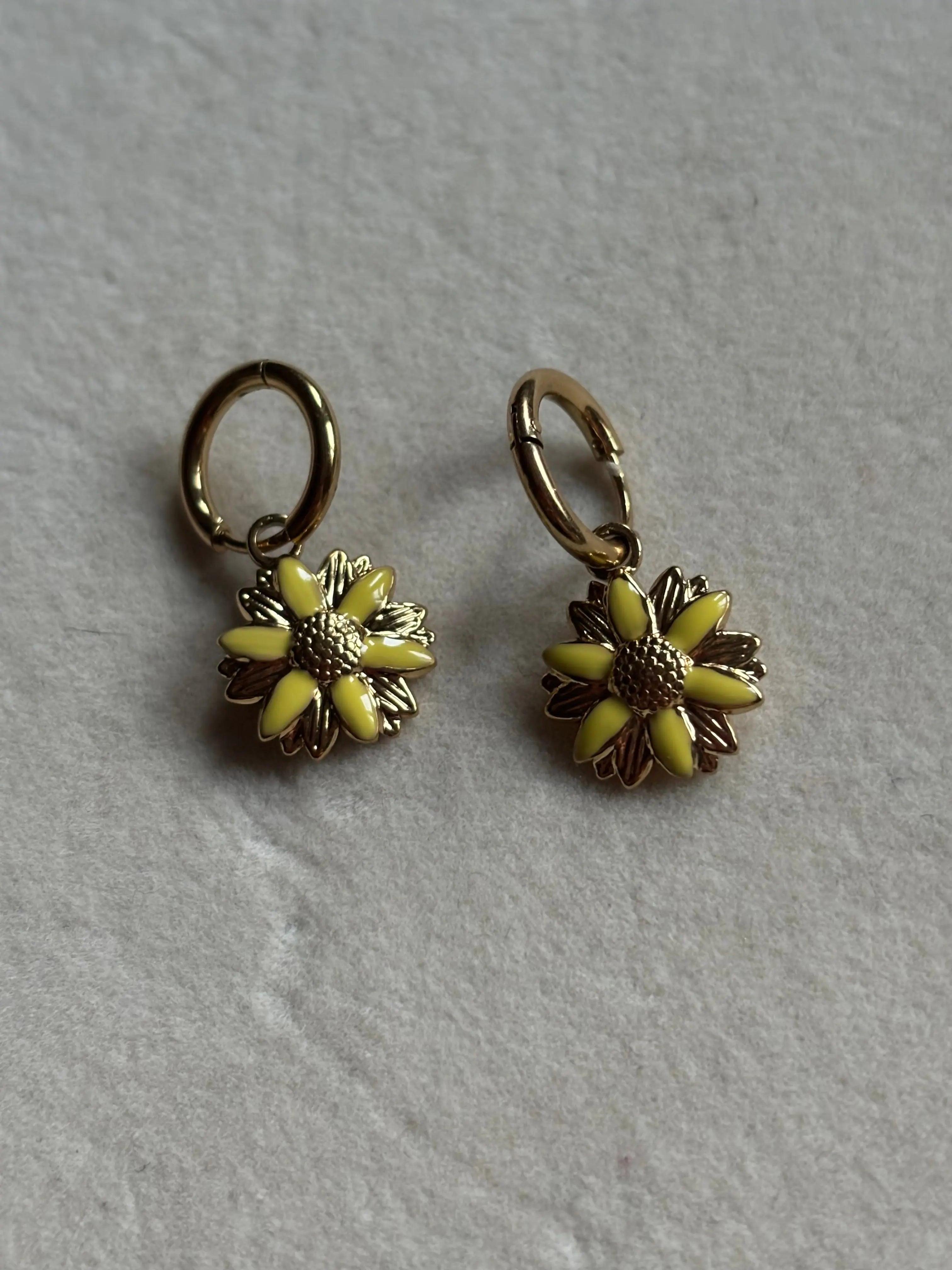 Boucles d'oreilles marguerites Coeur Pastel