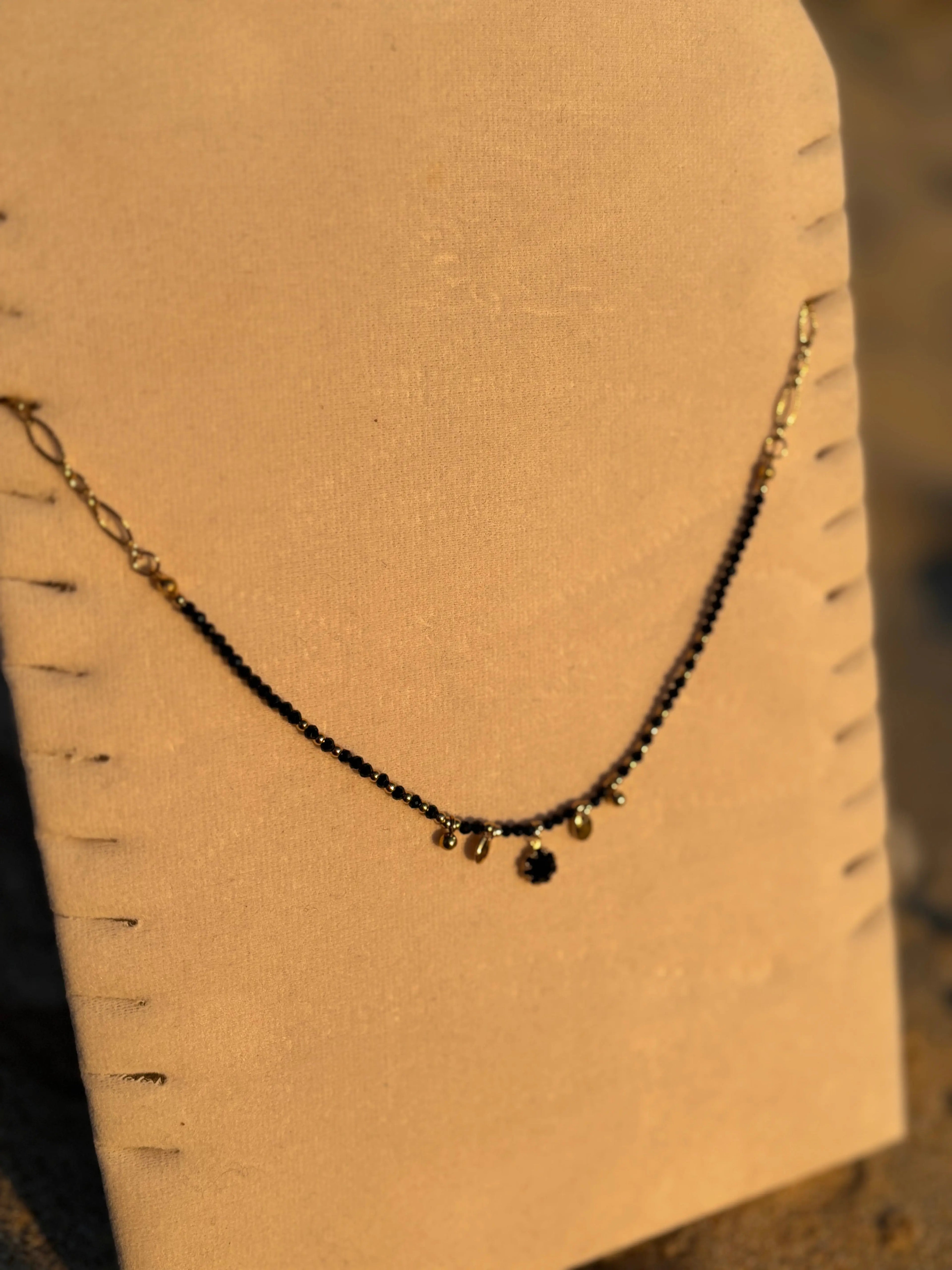 Collier fin avec perles Coeur Pastel