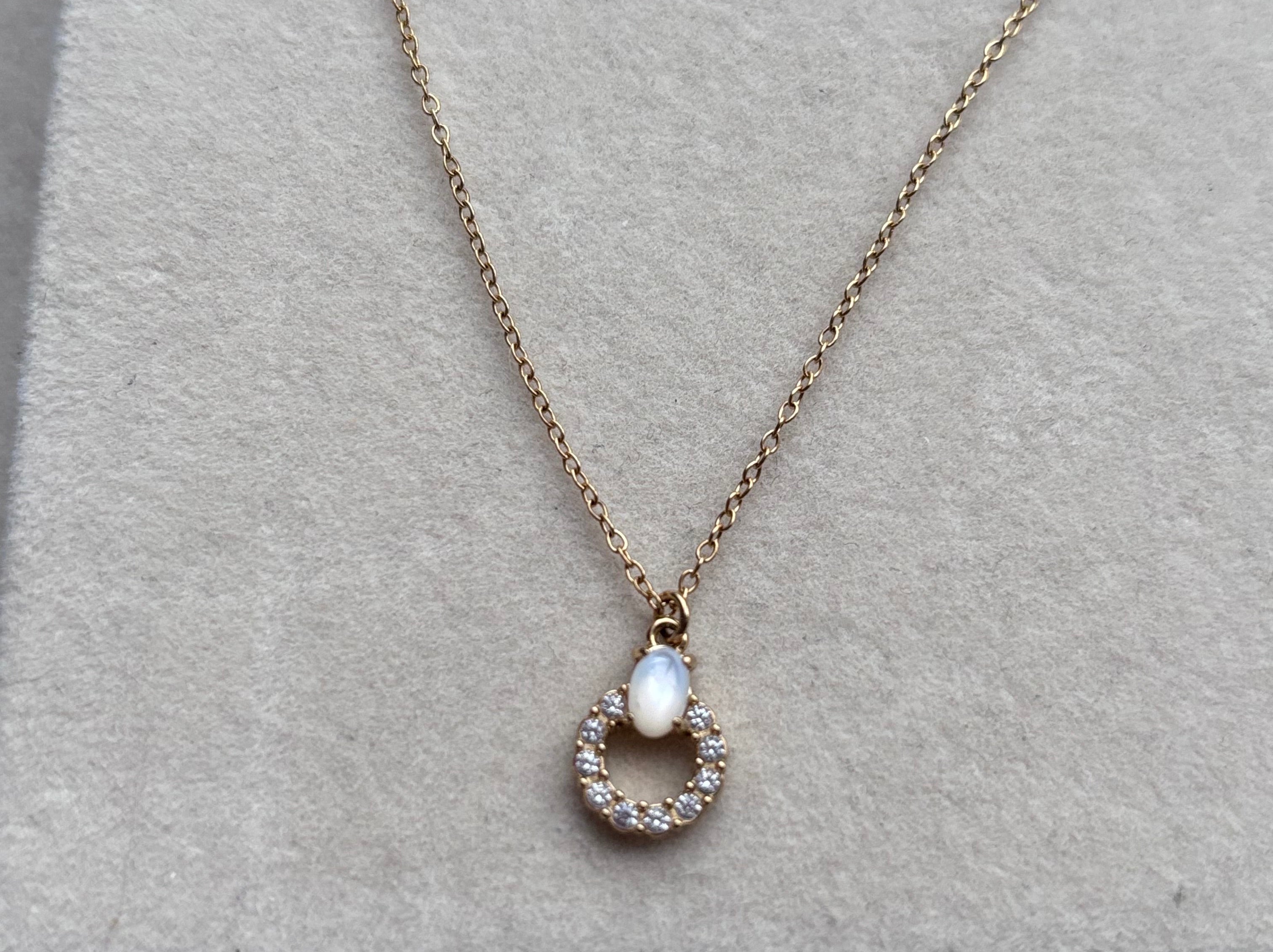 Collier Julia